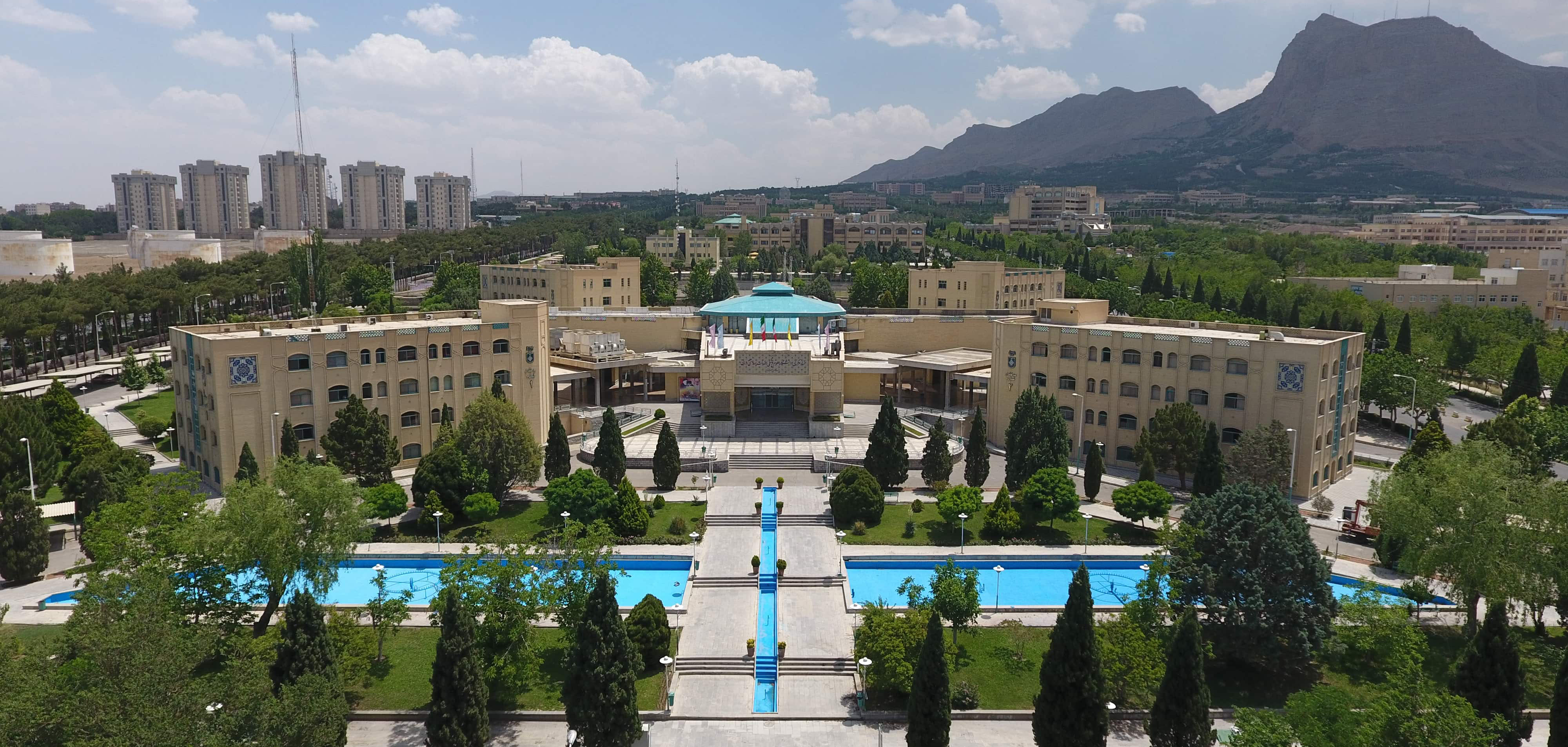 Iran Offers International University Scholarships for Medicine and Engineering Students